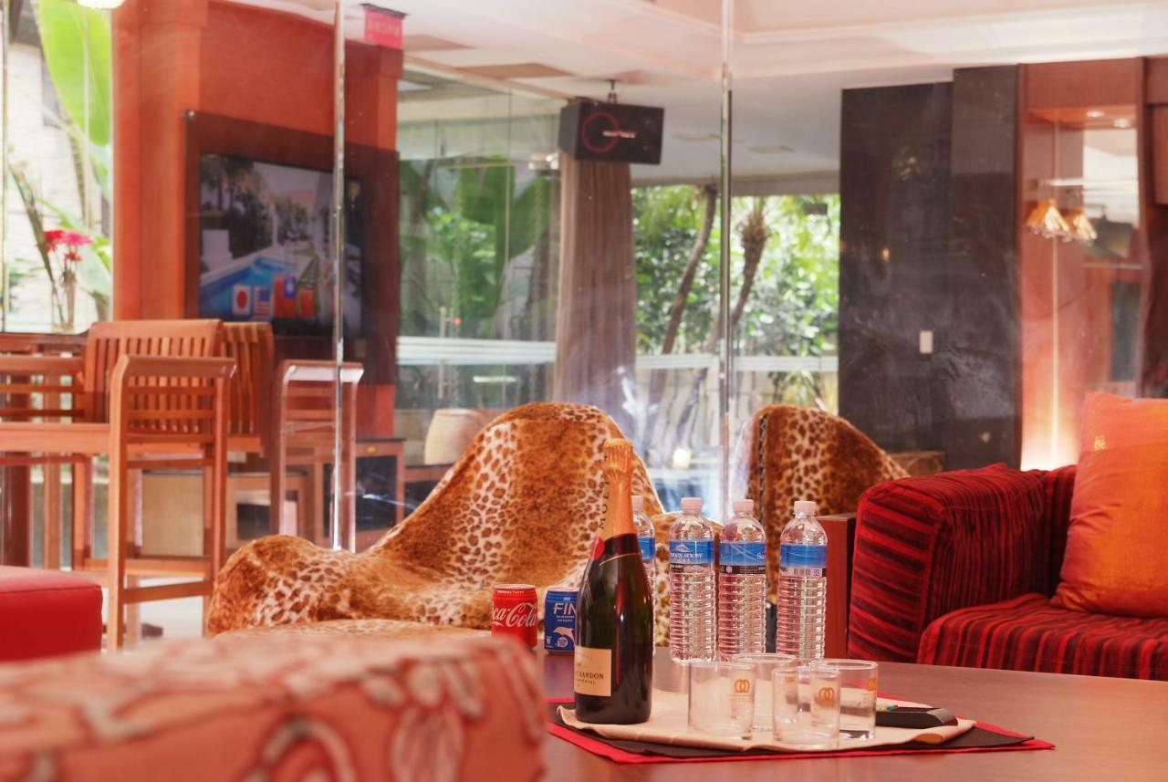 Q Motel精品旅館 Тученг Екстериор снимка